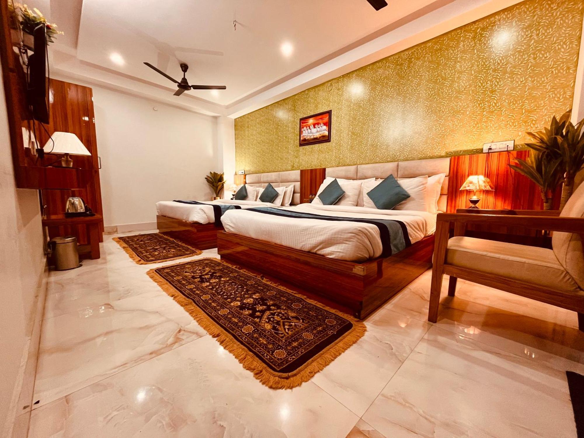 Hotel Golden Temple View By La Casa, Amritsar #Top Rated #Most Awarded #Swimming Pool #Prime Location #Luxury Rooms #Parking #Rooftop Cafe ภายนอก รูปภาพ
