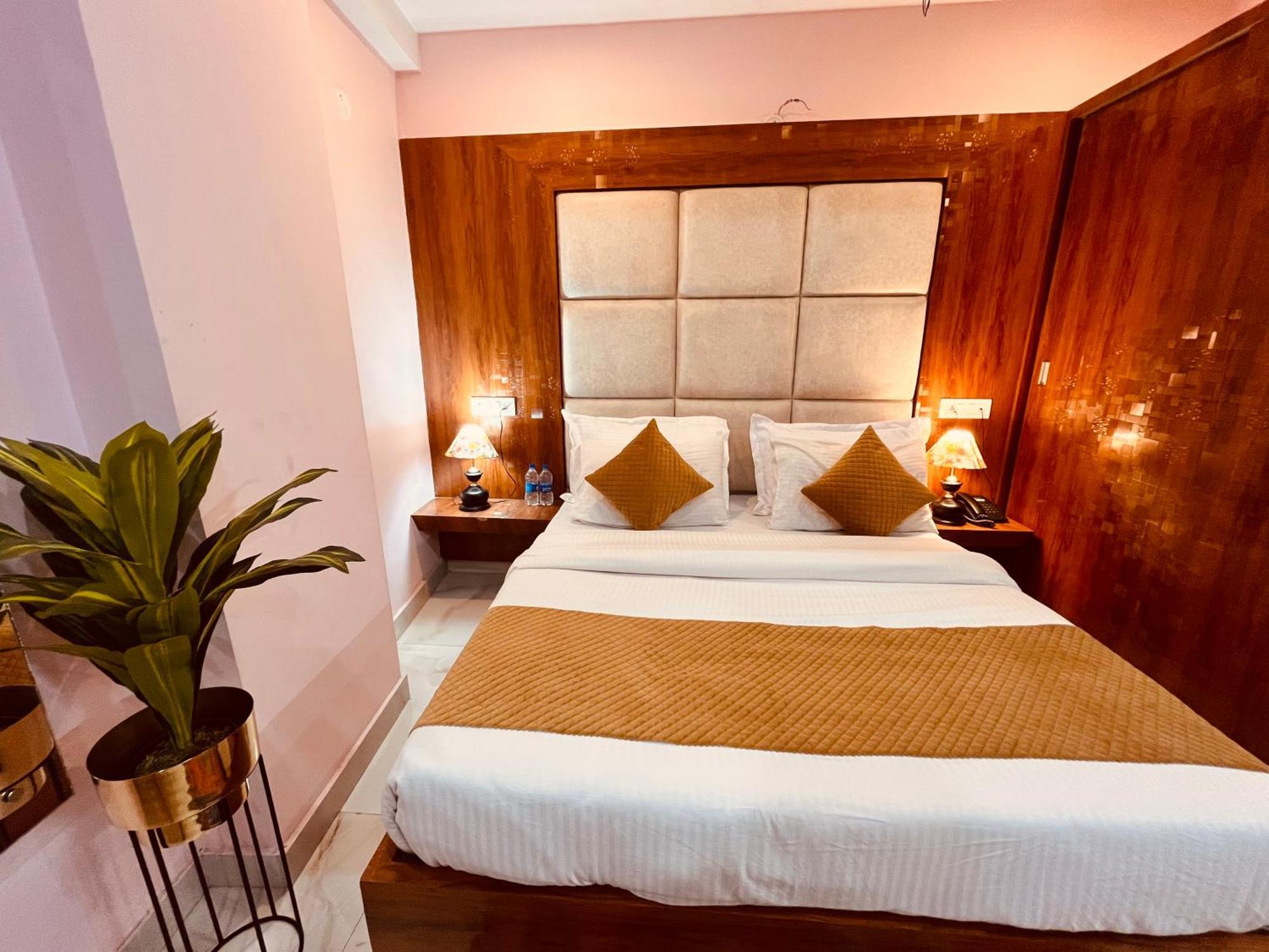 Hotel Golden Temple View By La Casa, Amritsar #Top Rated #Most Awarded #Swimming Pool #Prime Location #Luxury Rooms #Parking #Rooftop Cafe ภายนอก รูปภาพ