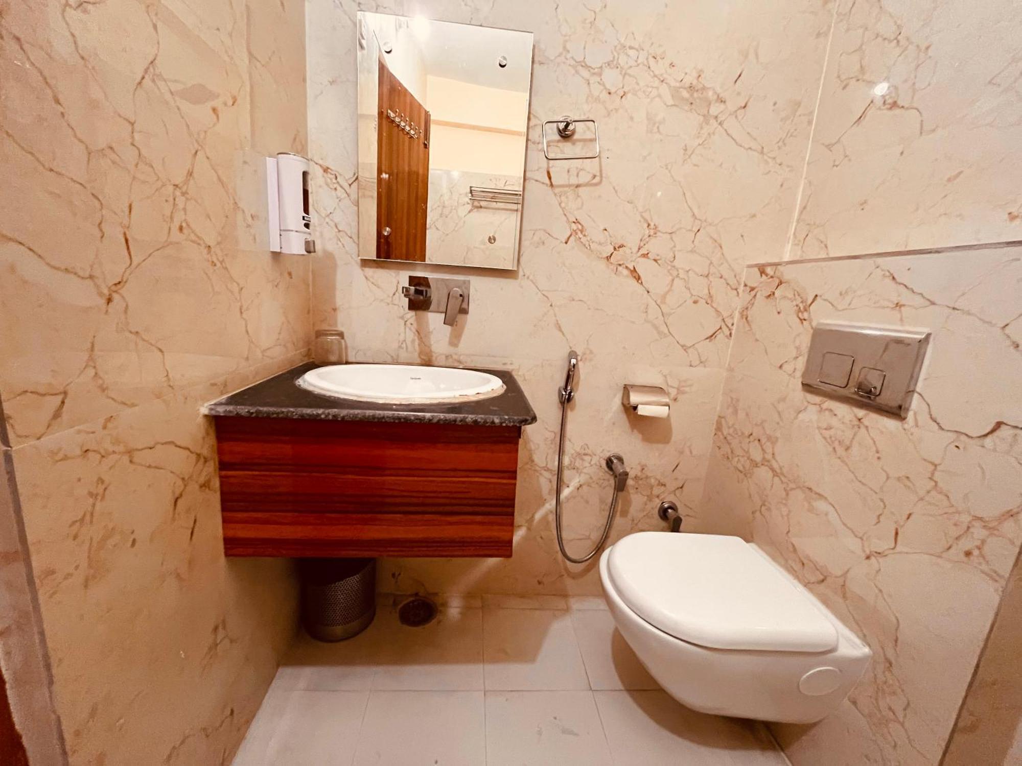 Hotel Golden Temple View By La Casa, Amritsar #Top Rated #Most Awarded #Swimming Pool #Prime Location #Luxury Rooms #Parking #Rooftop Cafe ภายนอก รูปภาพ