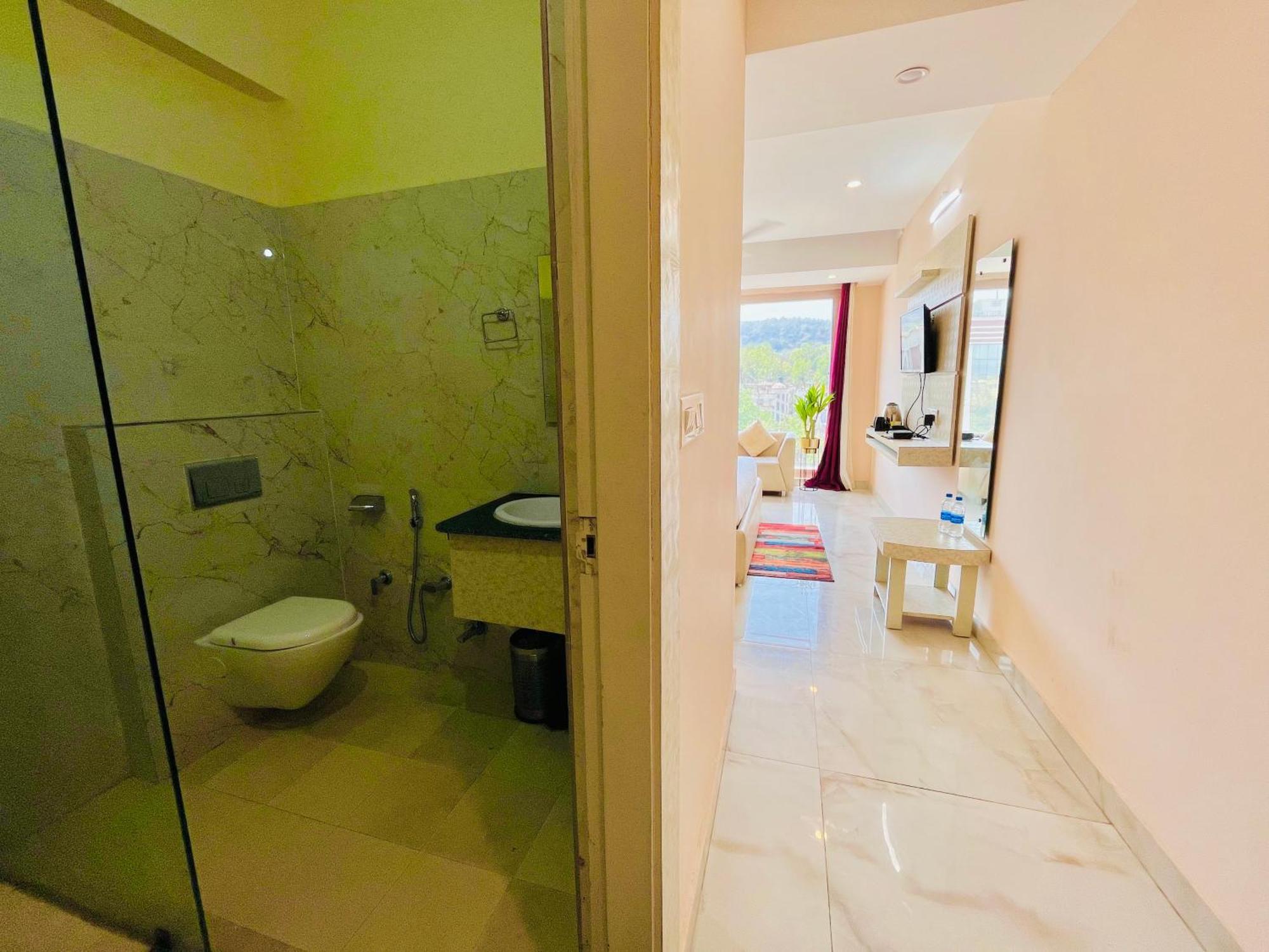 Hotel Golden Temple View By La Casa, Amritsar #Top Rated #Most Awarded #Swimming Pool #Prime Location #Luxury Rooms #Parking #Rooftop Cafe ภายนอก รูปภาพ
