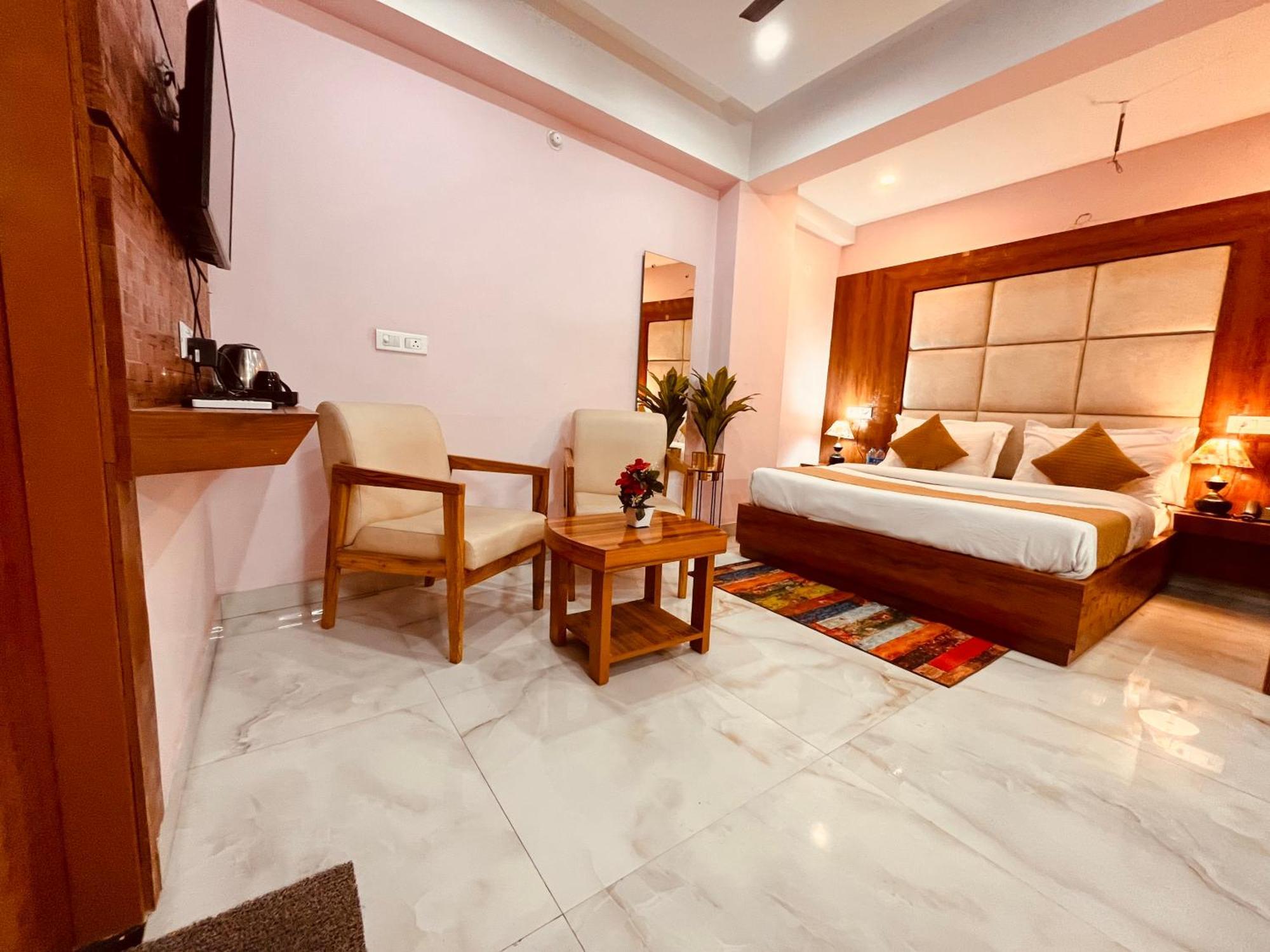Hotel Golden Temple View By La Casa, Amritsar #Top Rated #Most Awarded #Swimming Pool #Prime Location #Luxury Rooms #Parking #Rooftop Cafe ภายนอก รูปภาพ