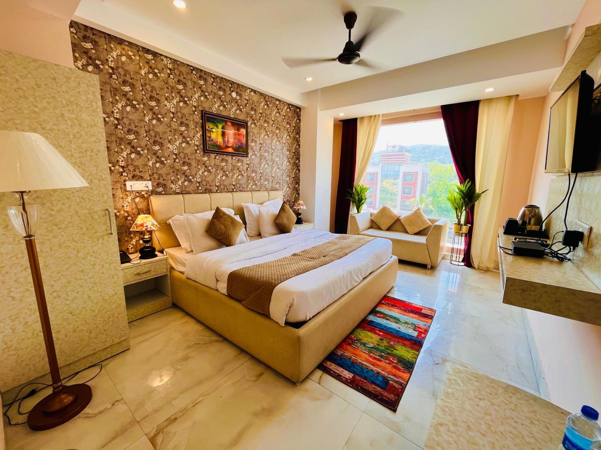 Hotel Golden Temple View By La Casa, Amritsar #Top Rated #Most Awarded #Swimming Pool #Prime Location #Luxury Rooms #Parking #Rooftop Cafe ภายนอก รูปภาพ